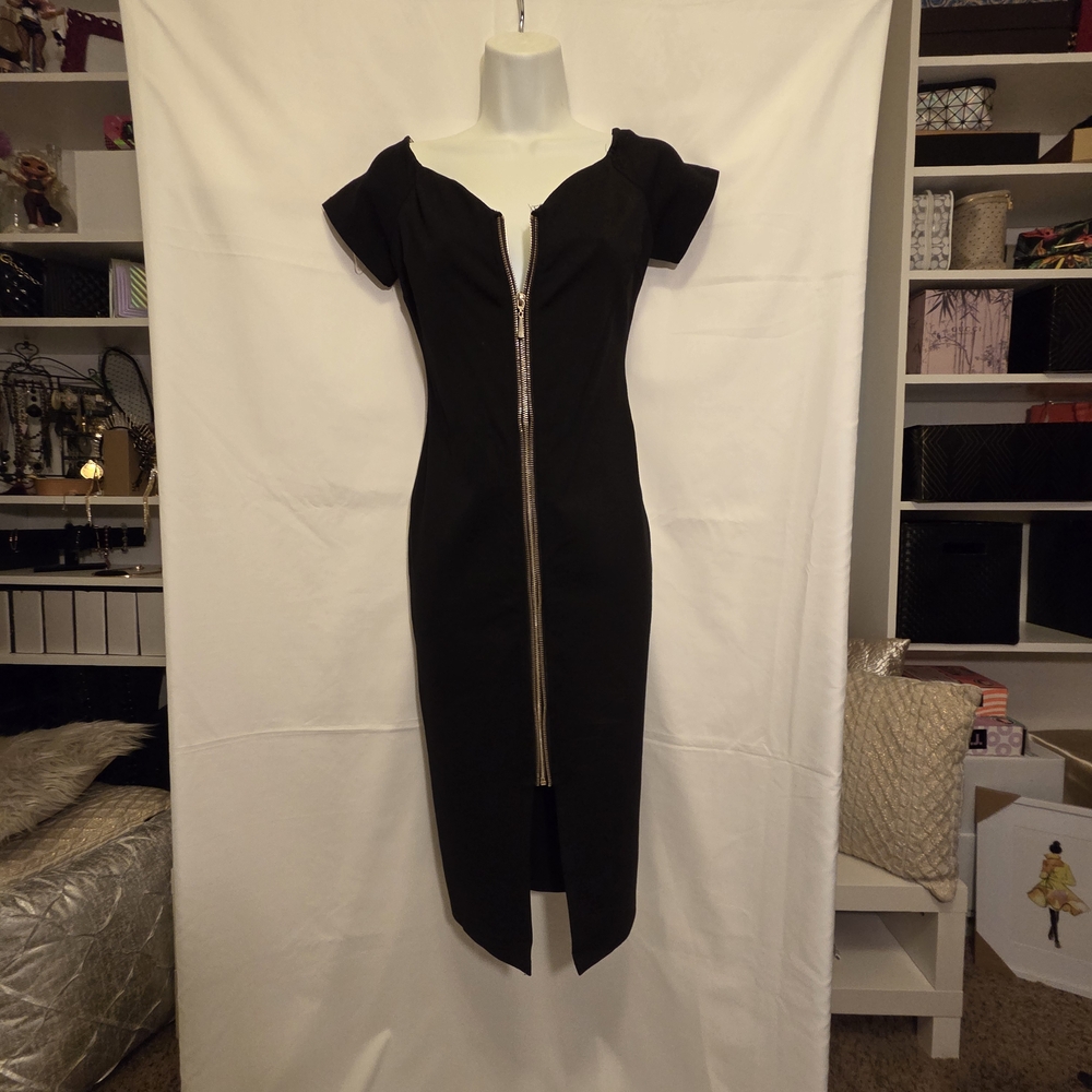 Elegant Black Zipper Dress